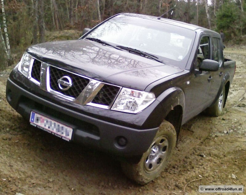 Nissan Navara D40 Doka - BJ. 2007